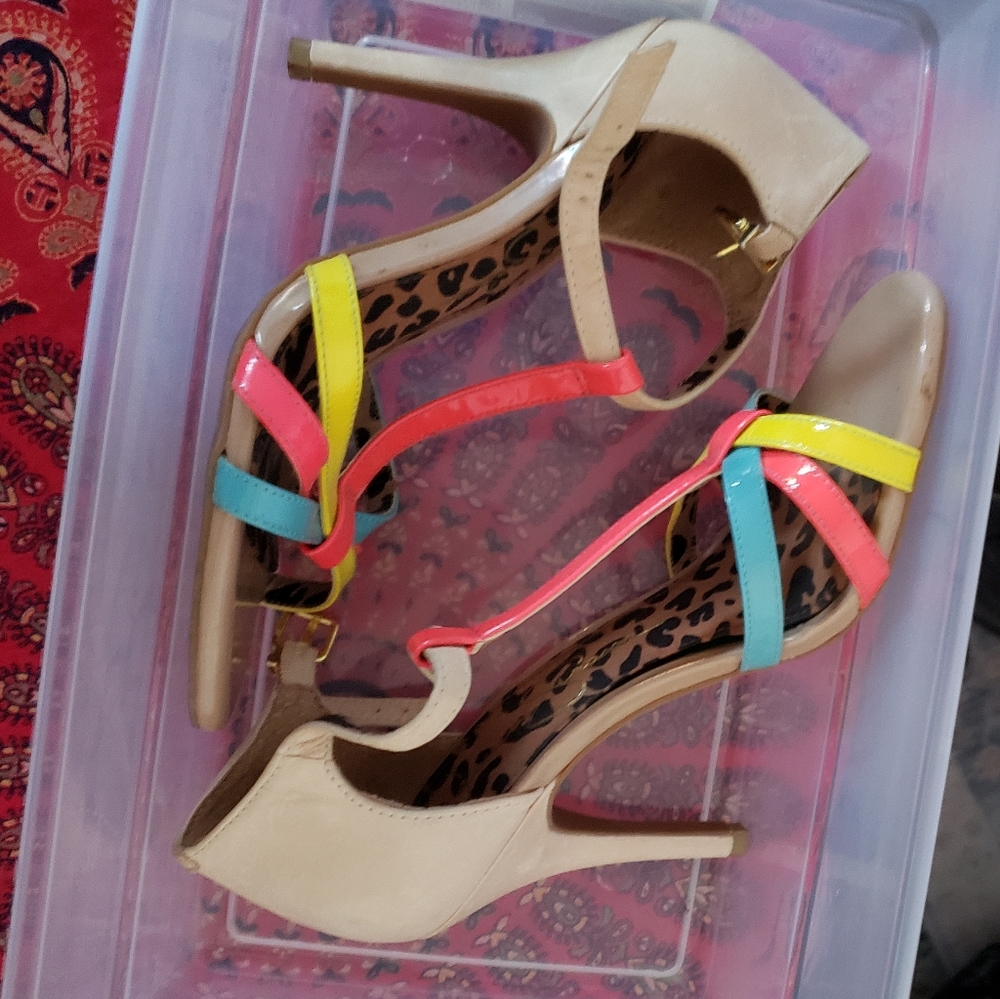 Tri color limited edition